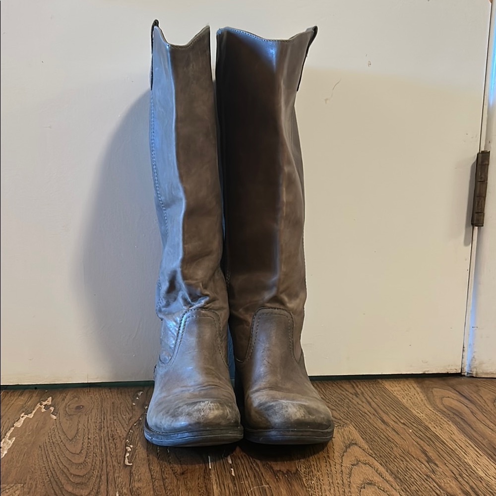 Steve Madden Grey Leather Boots